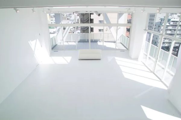 天井からも自然光が入ります。